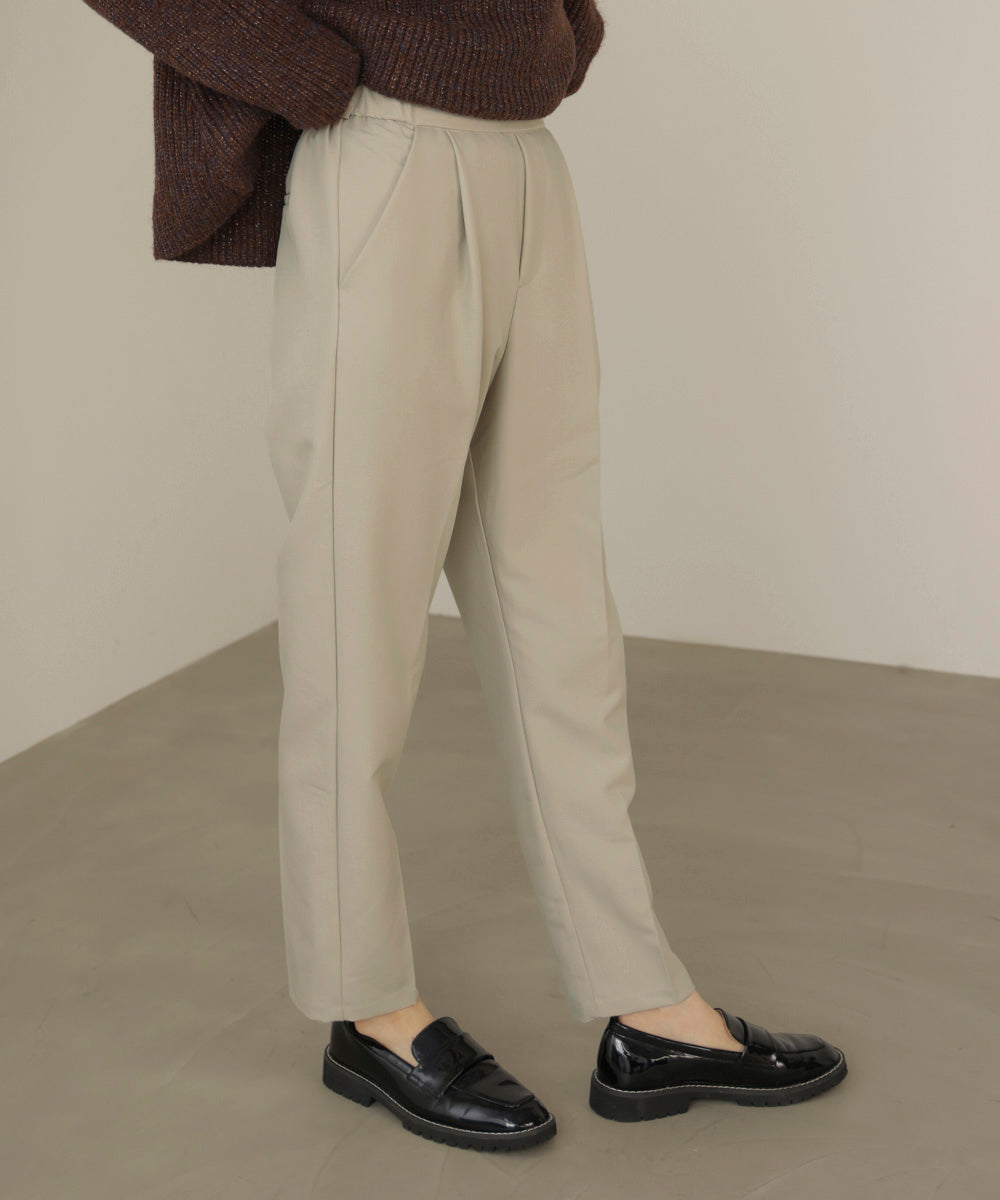 【WEB限定】スラっとテーパードパンツ