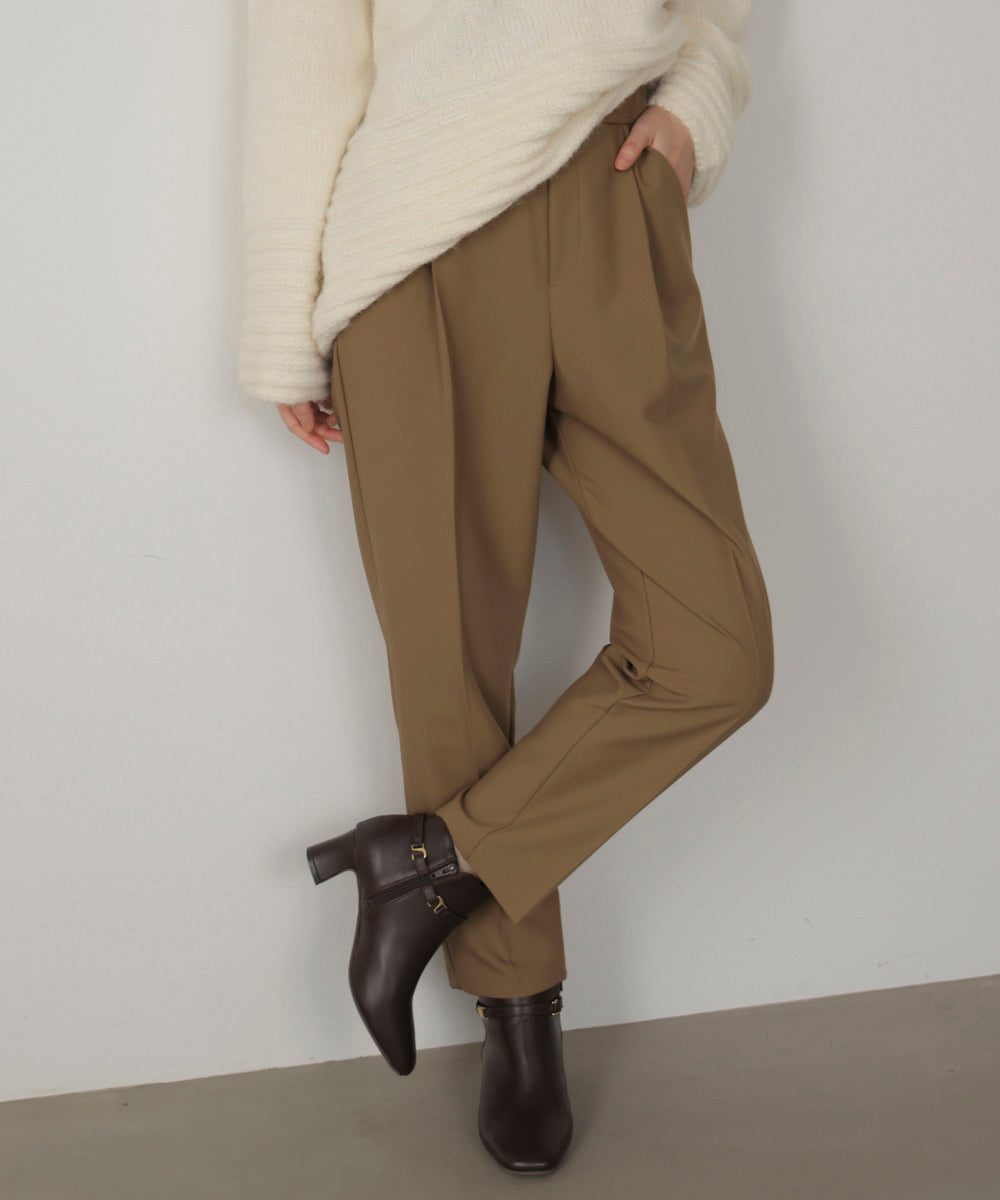 【WEB限定】スラっとテーパードパンツ