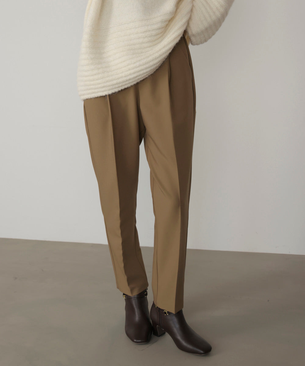 【WEB限定】スラっとテーパードパンツ
