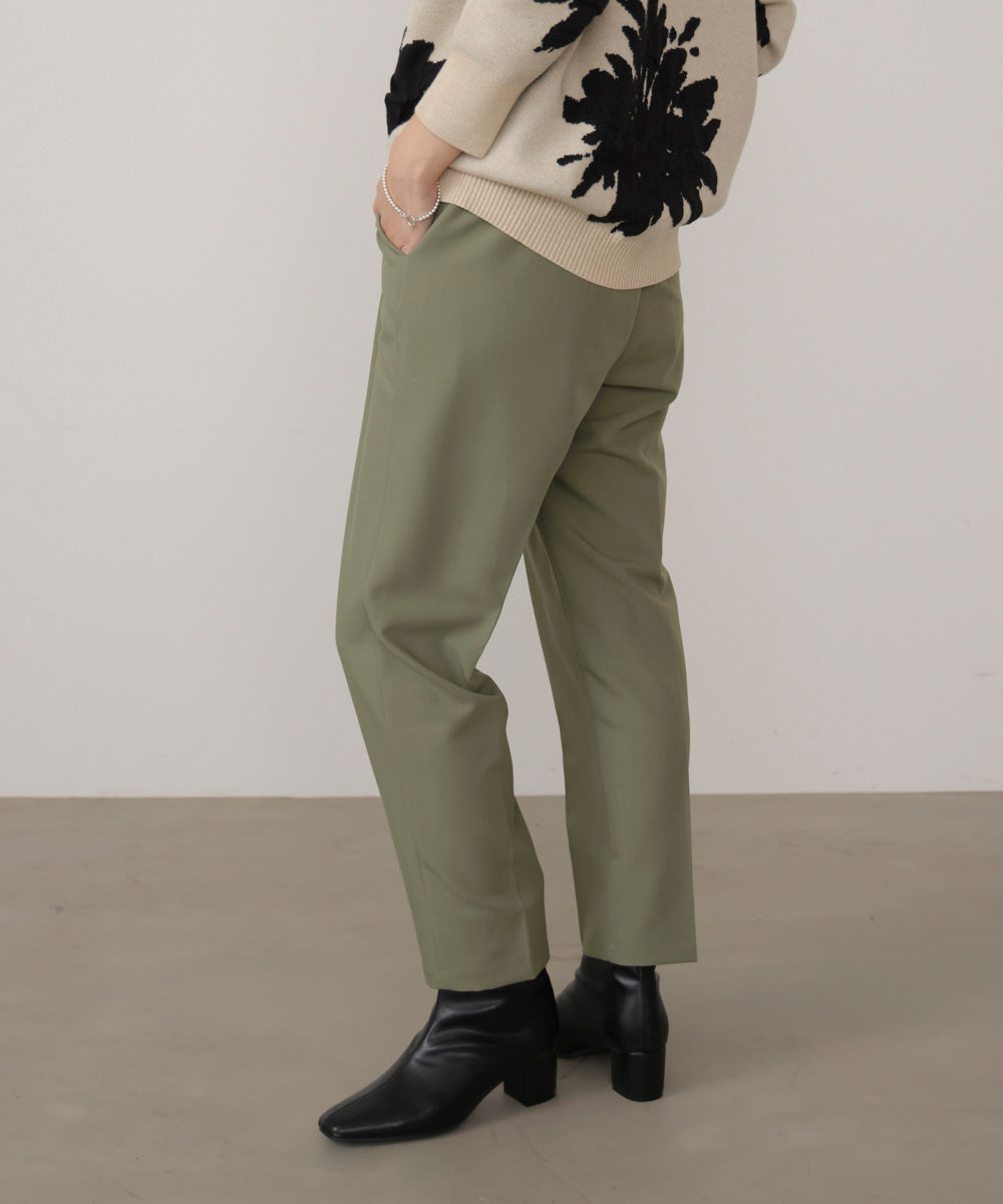 【WEB限定】スラっとテーパードパンツ