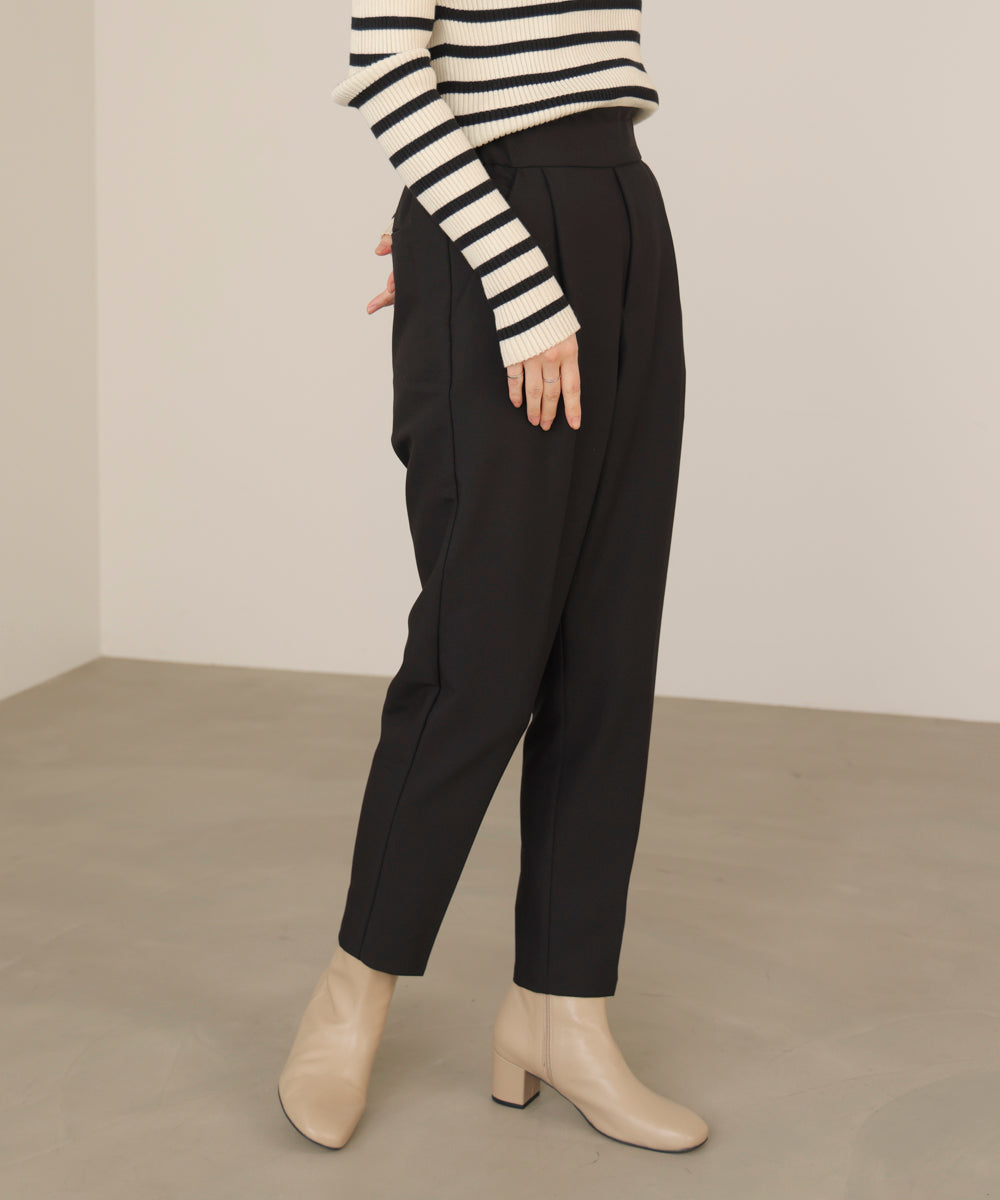 【WEB限定】スラっとテーパードパンツ