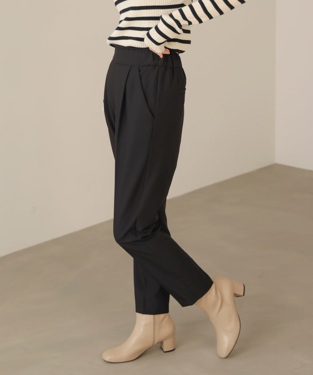【WEB限定】スラっとテーパードパンツ