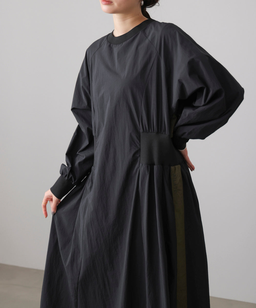 サイドラインナイロンワンピース