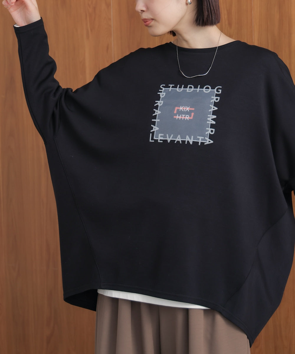 刺繍プリントプルオーバー