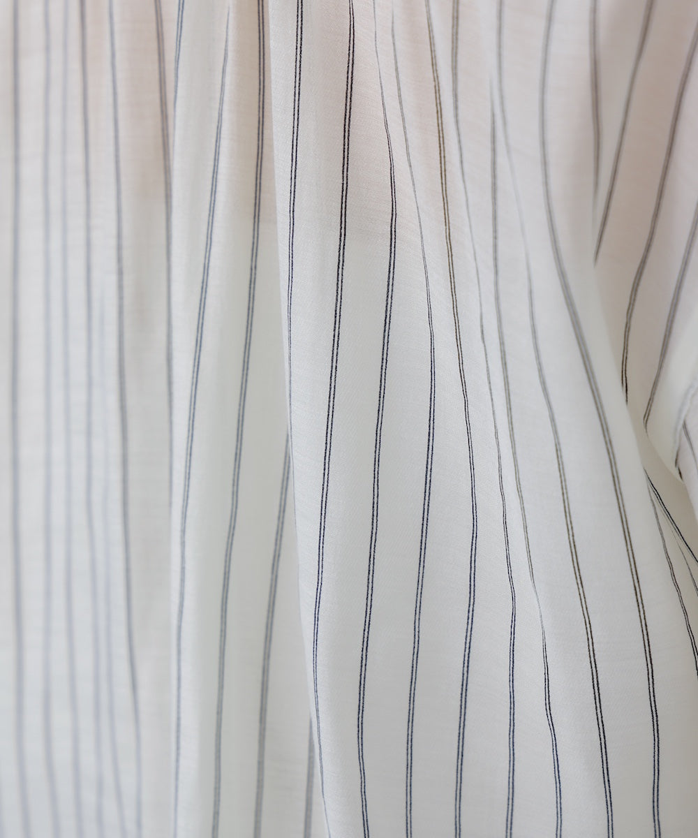 シアーツイルストライプブラウス