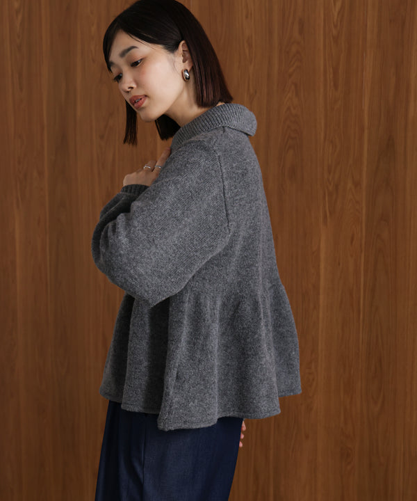 【WEB限定】襟付きペプラムニット