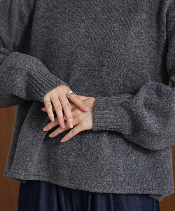 【WEB限定】襟付きペプラムニット