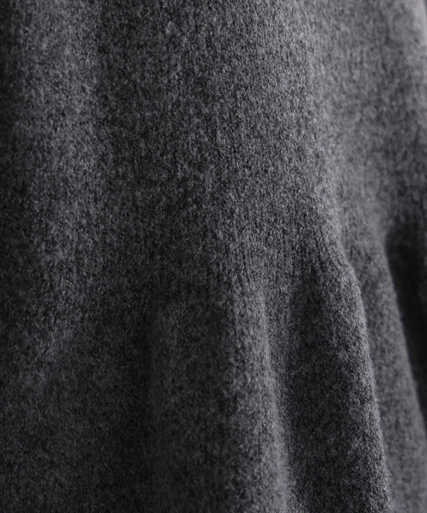 【WEB限定】襟付きペプラムニット