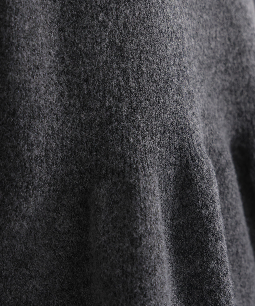 【WEB限定】襟付きペプラムニット