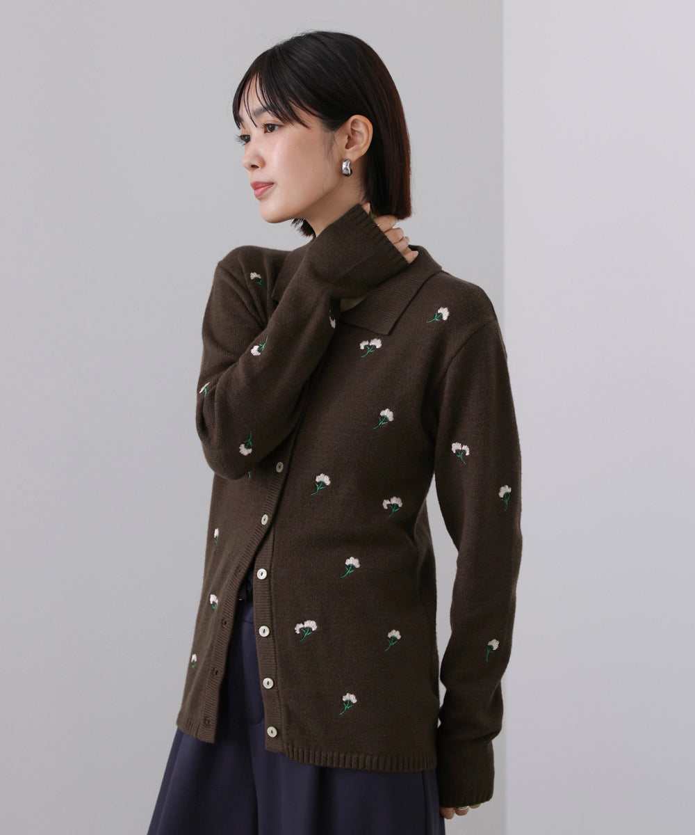 【WEB限定】フラワー刺繍襟付きカーディガン