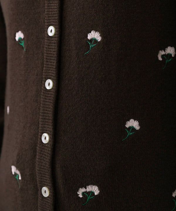 【WEB限定】フラワー刺繍襟付きカーディガン