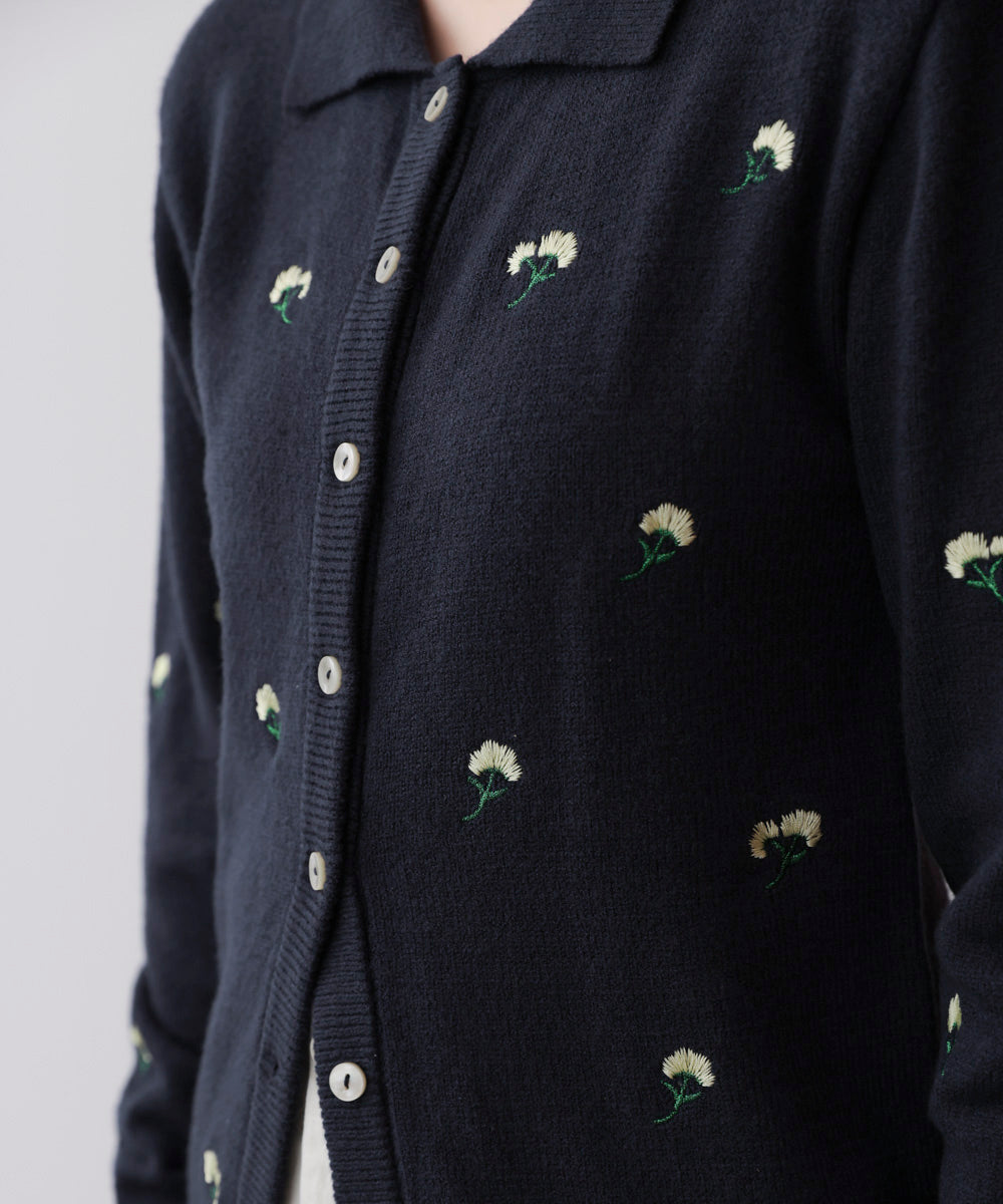 【WEB限定】フラワー刺繍襟付きカーディガン