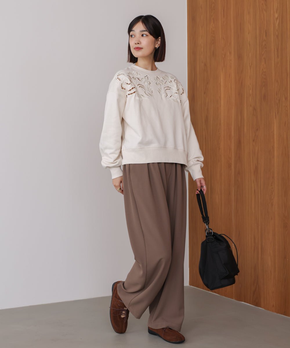 フラワーカットワークプルオーバー