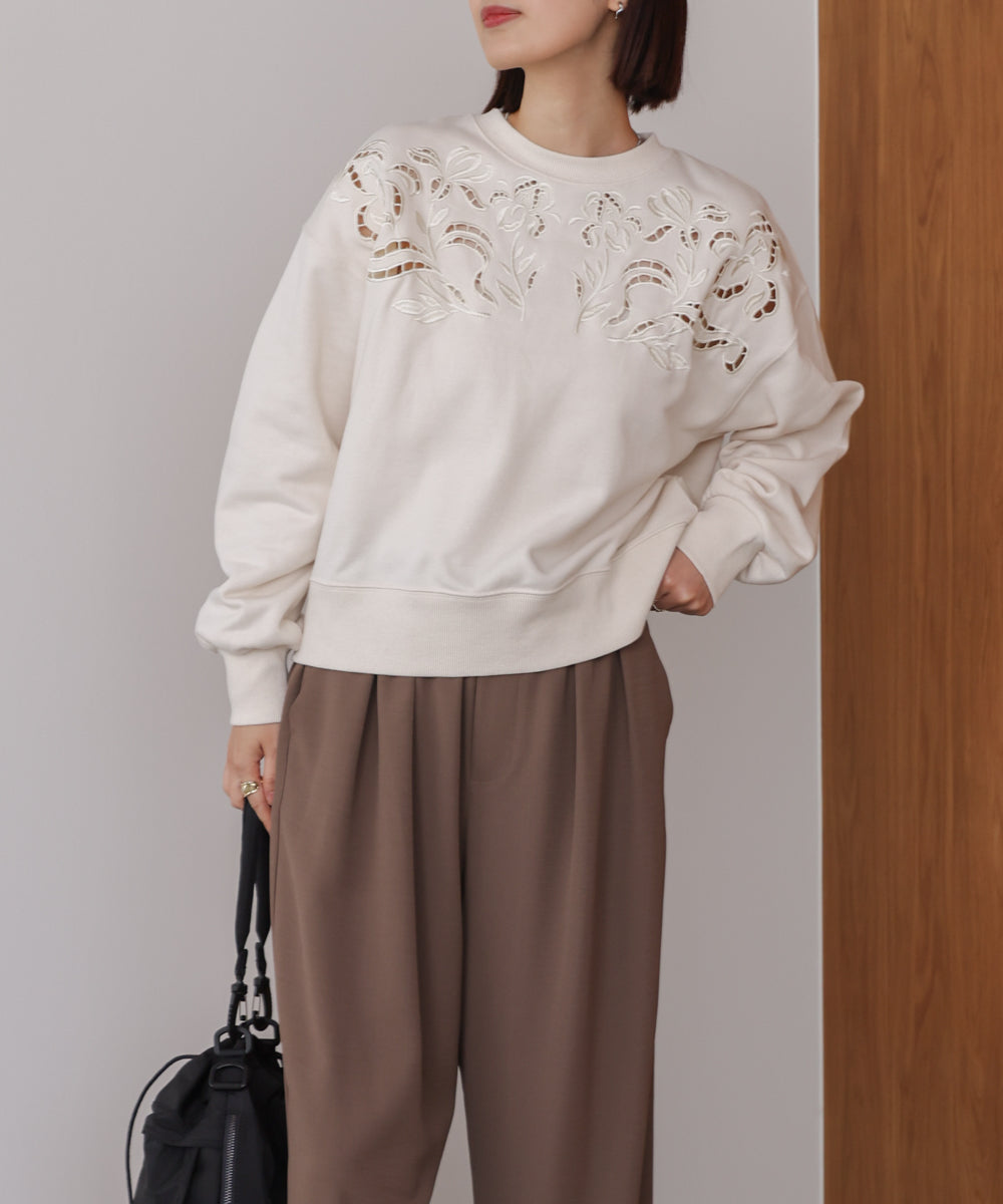 フラワーカットワークプルオーバー