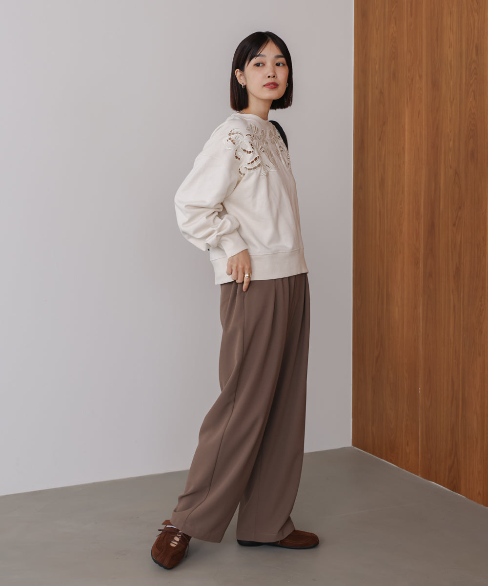 フラワーカットワークプルオーバー