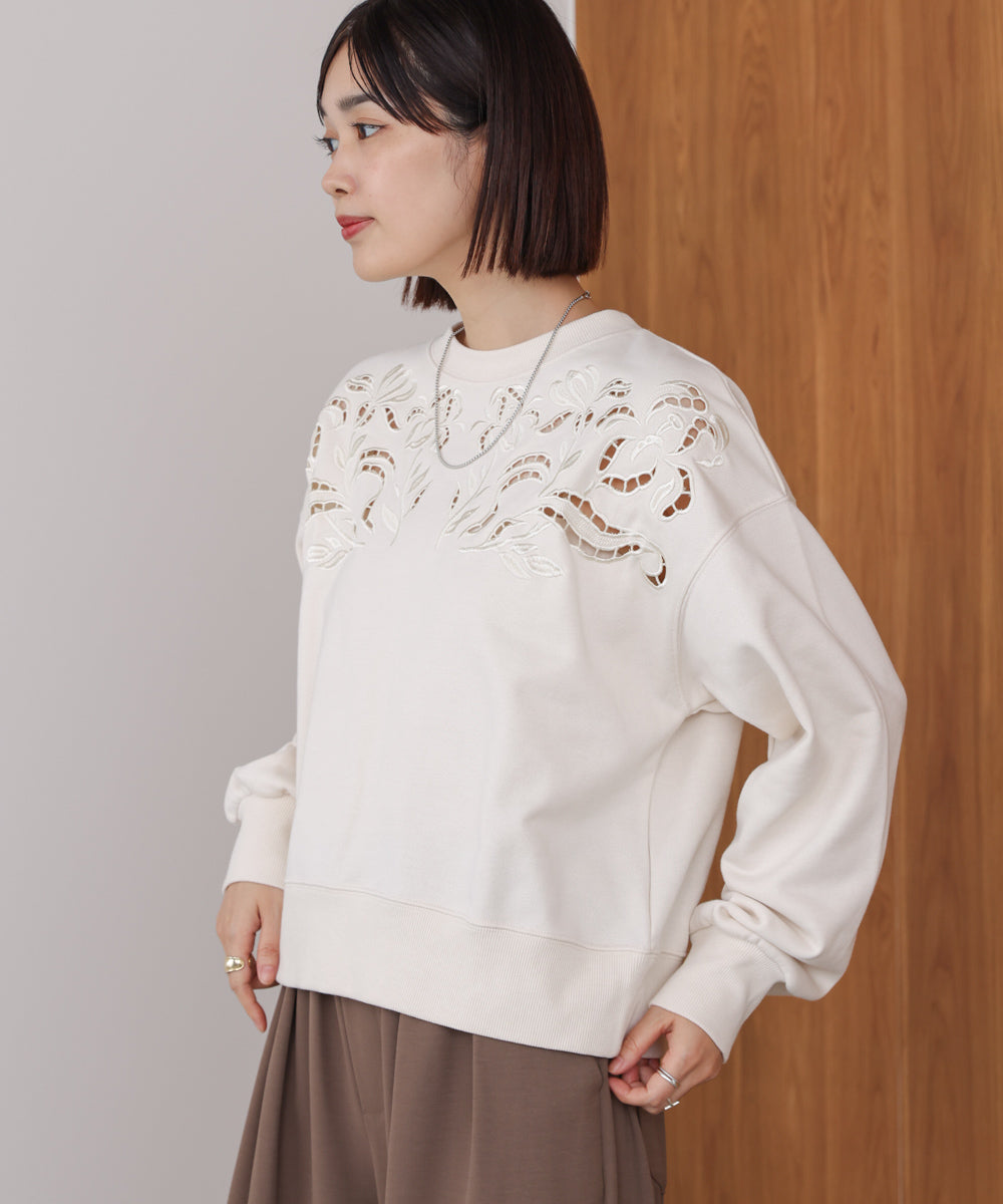 フラワーカットワークプルオーバー