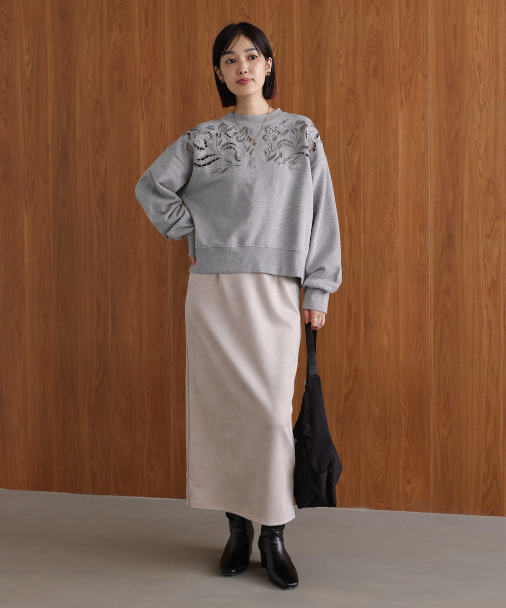 フラワーカットワークプルオーバー