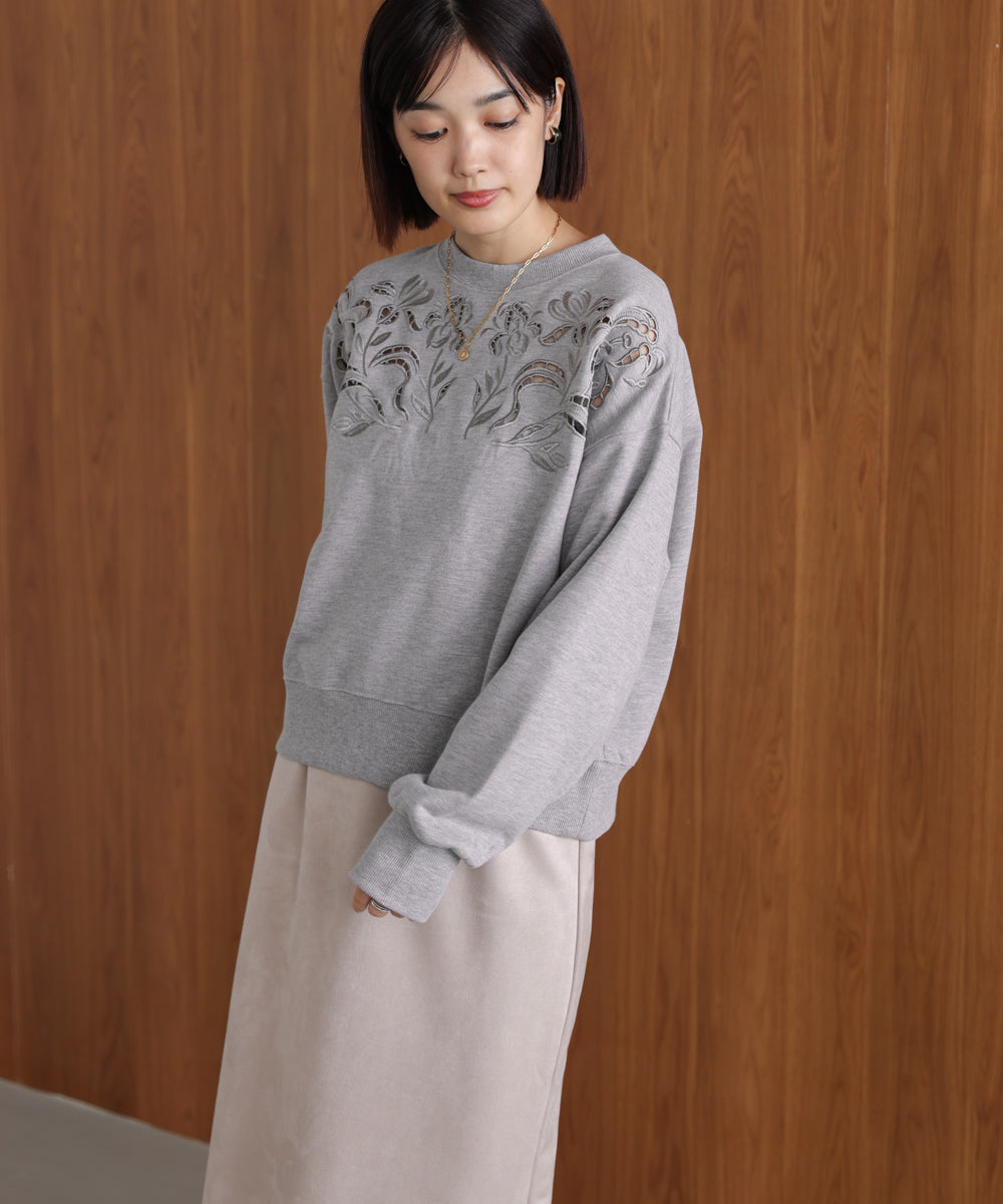 フラワーカットワークプルオーバー