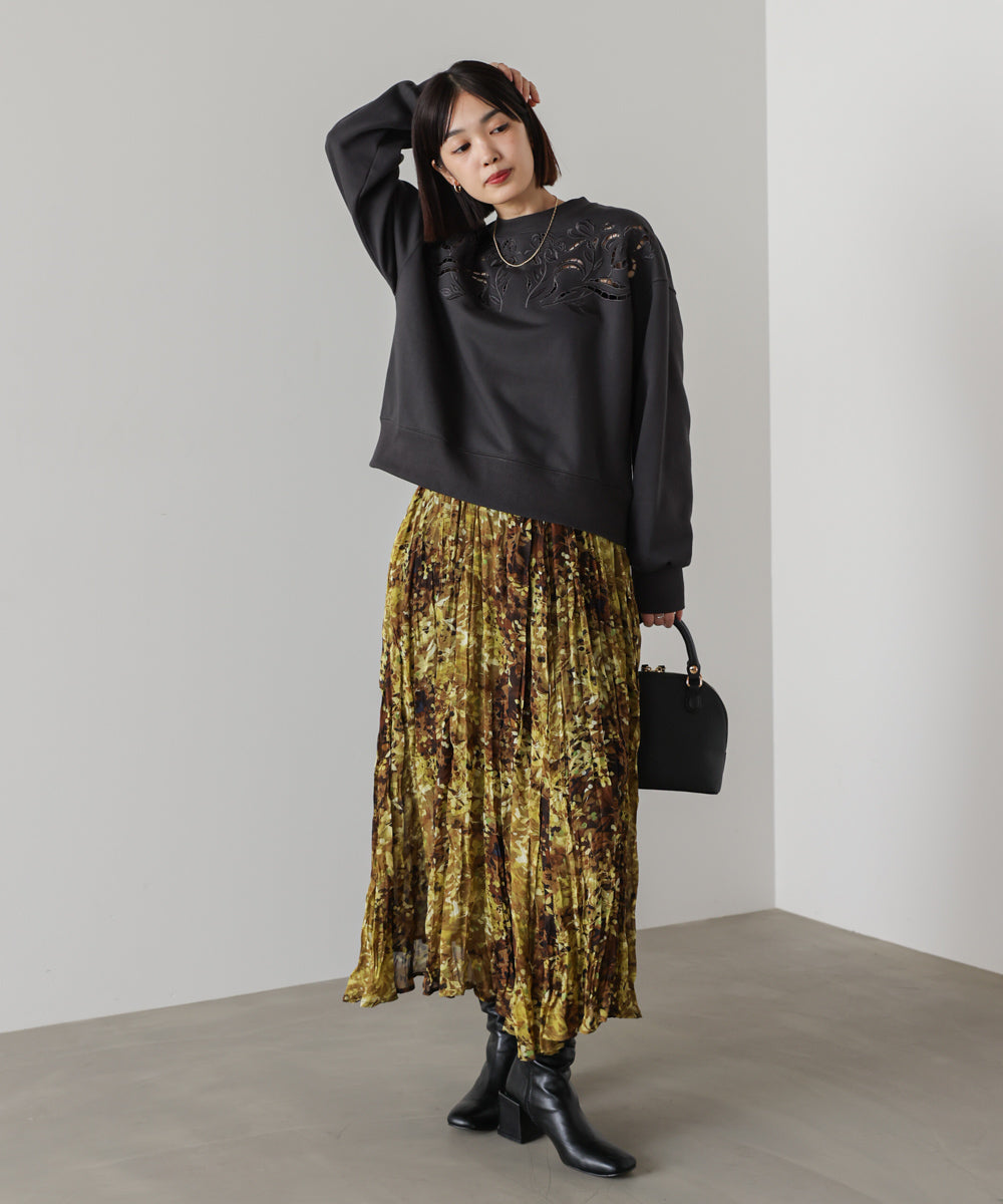 フラワーカットワークプルオーバー