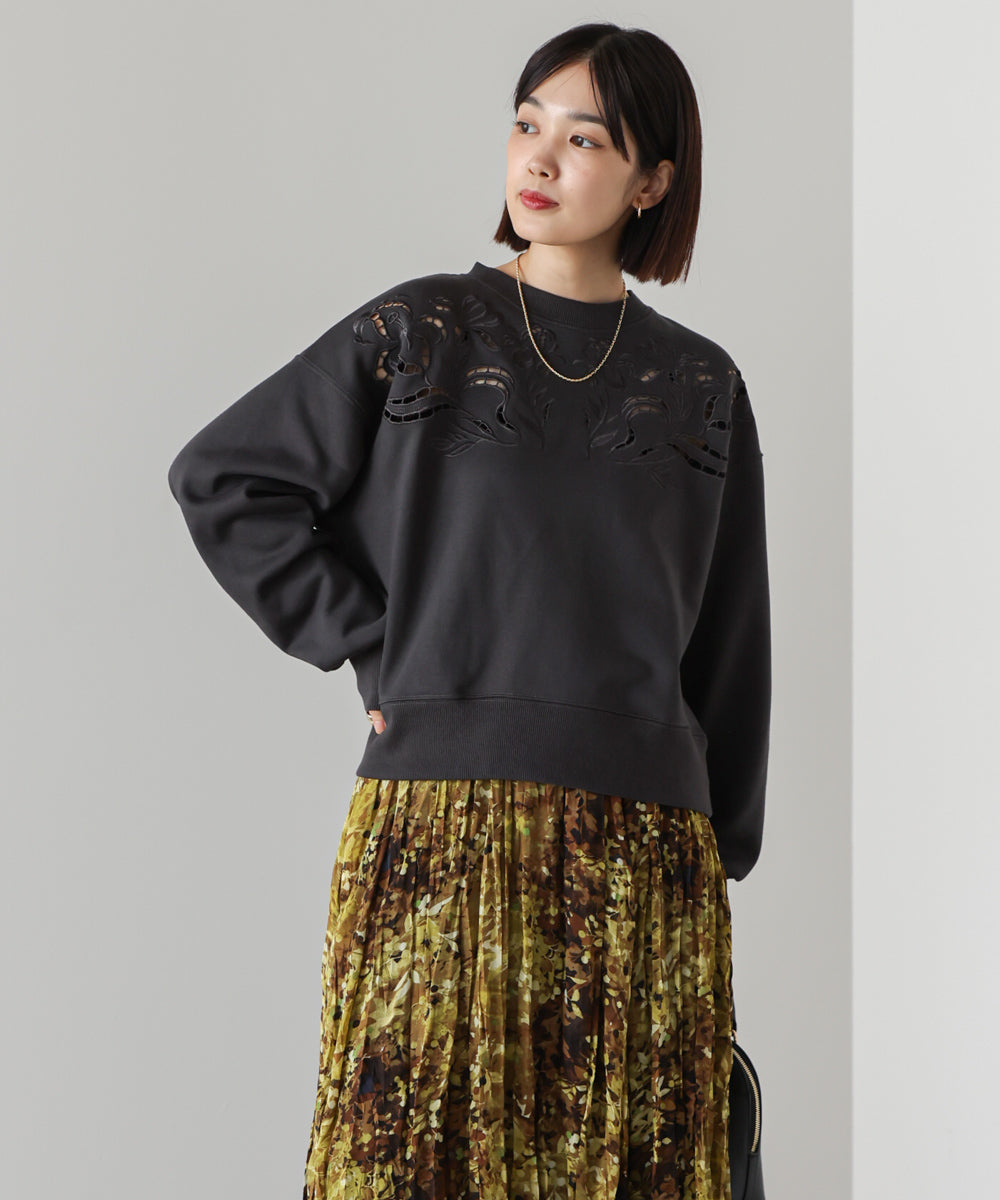 フラワーカットワークプルオーバー