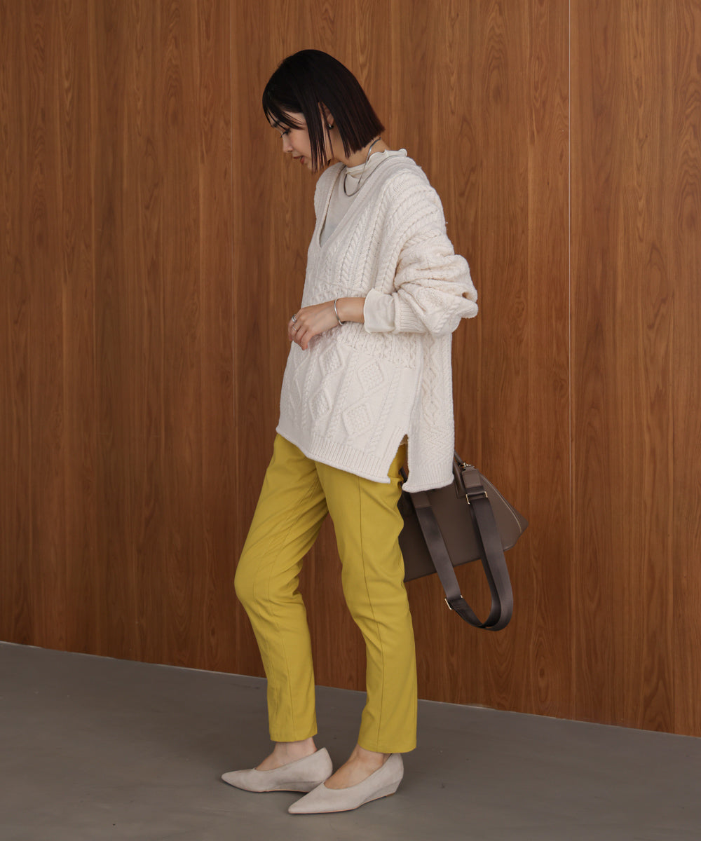 【WEB限定】ケーブルVニットセーター