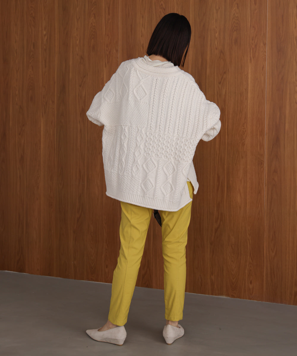 【WEB限定】ケーブルVニットセーター