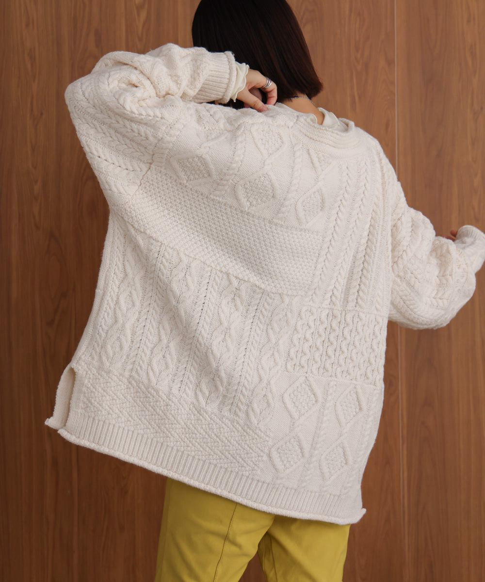 【WEB限定】ケーブルVニットセーター