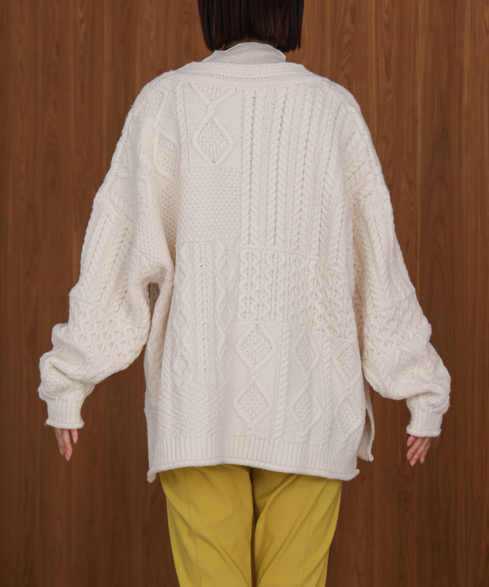 【WEB限定】ケーブルVニットセーター
