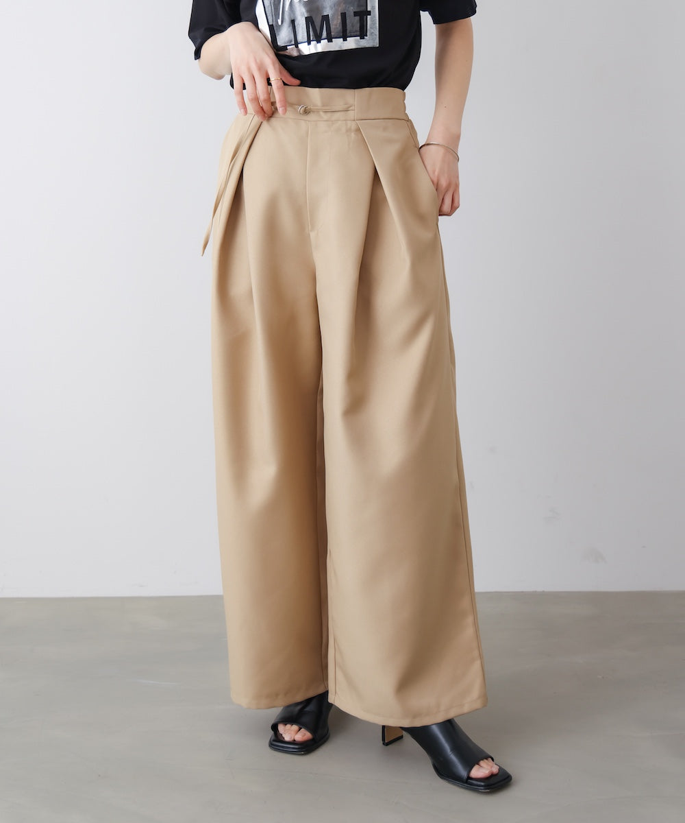 スレンダーベルトワイドパンツ