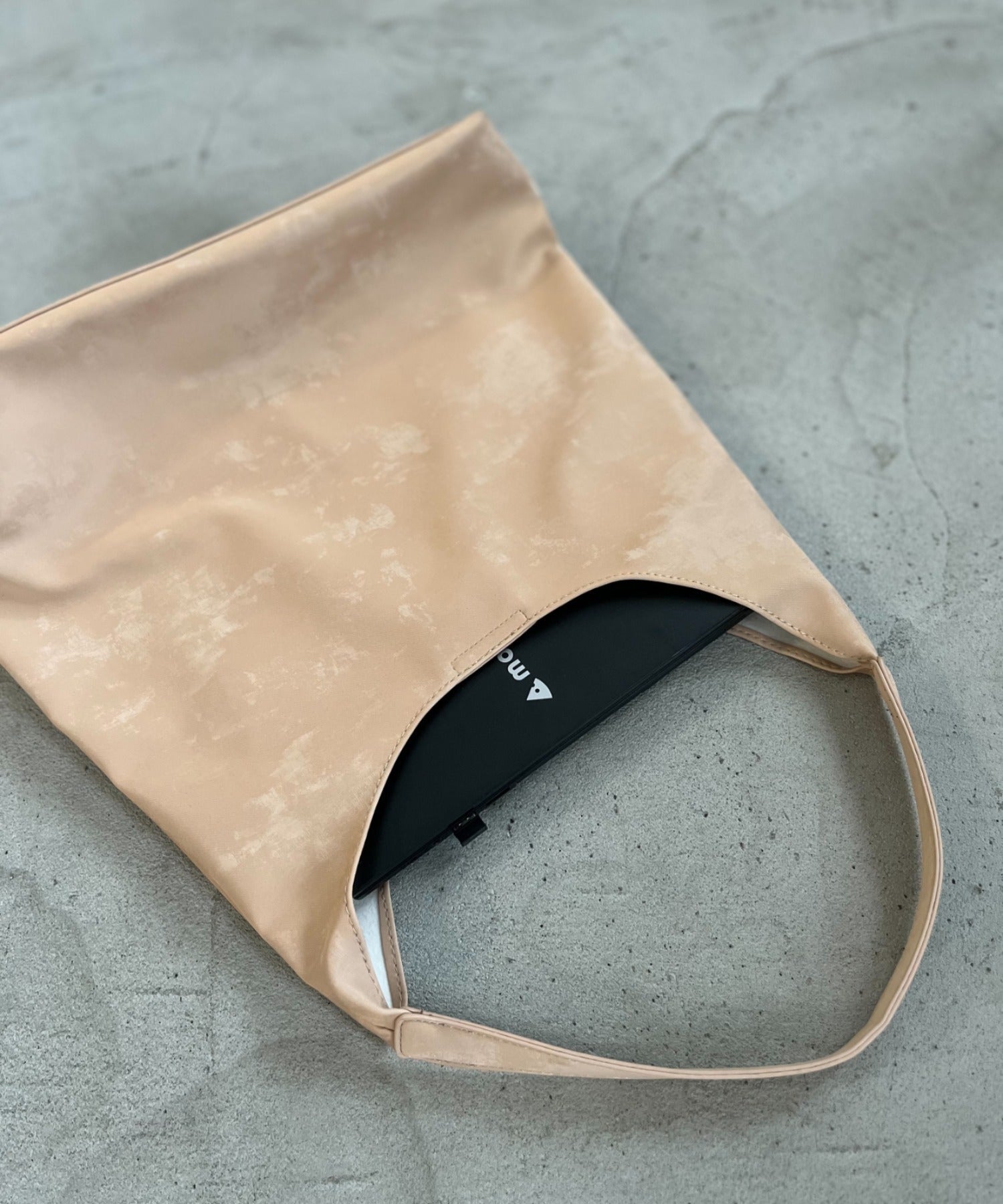 シャイニートライアングルBAG