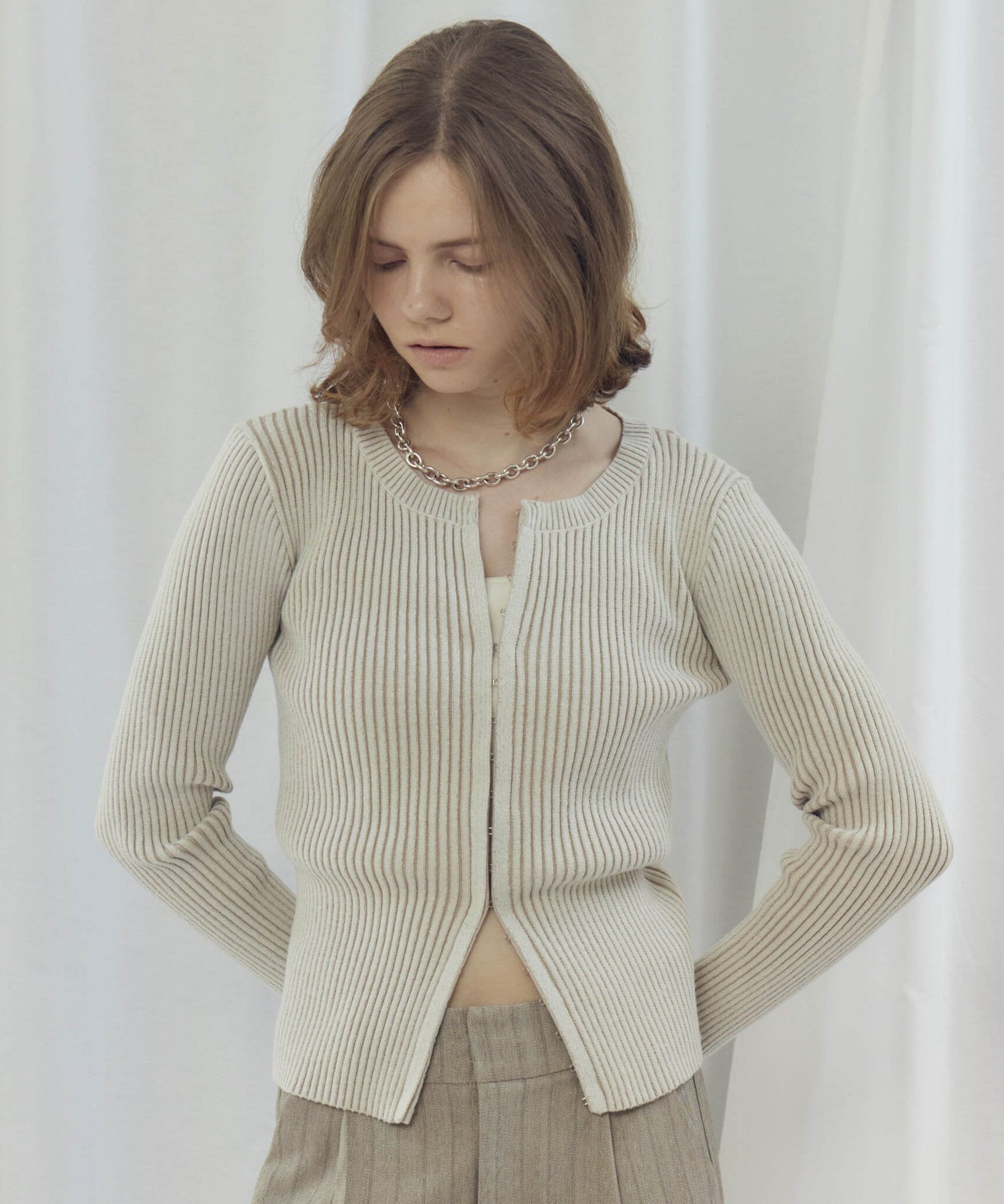 CREW NECK CARDIGAN