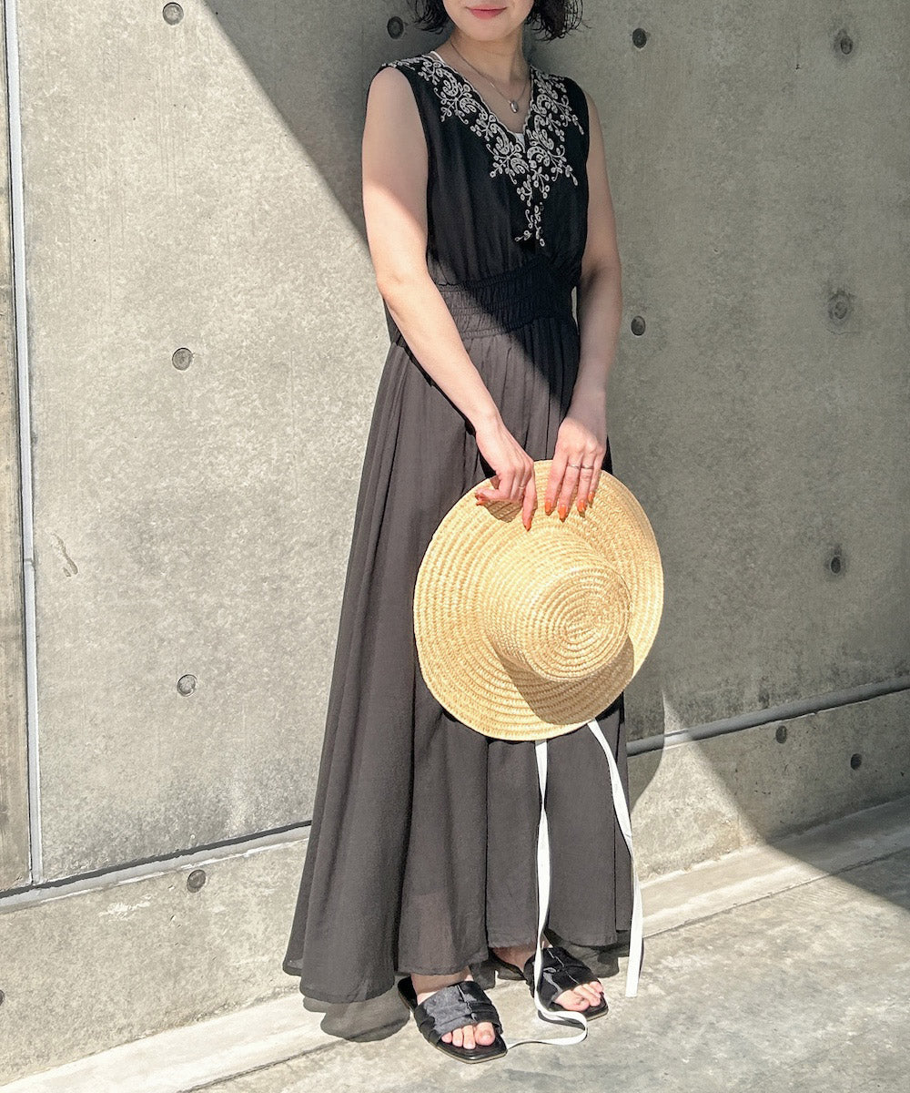 スカラップ刺繍ウエストギャザーワンピース