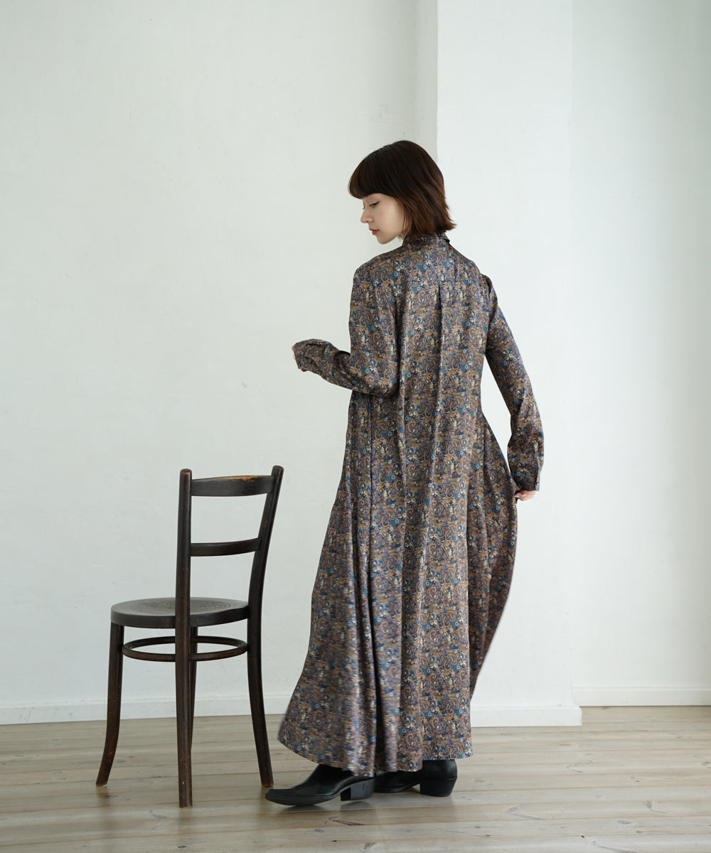 PRINT PLEATED DRESS
