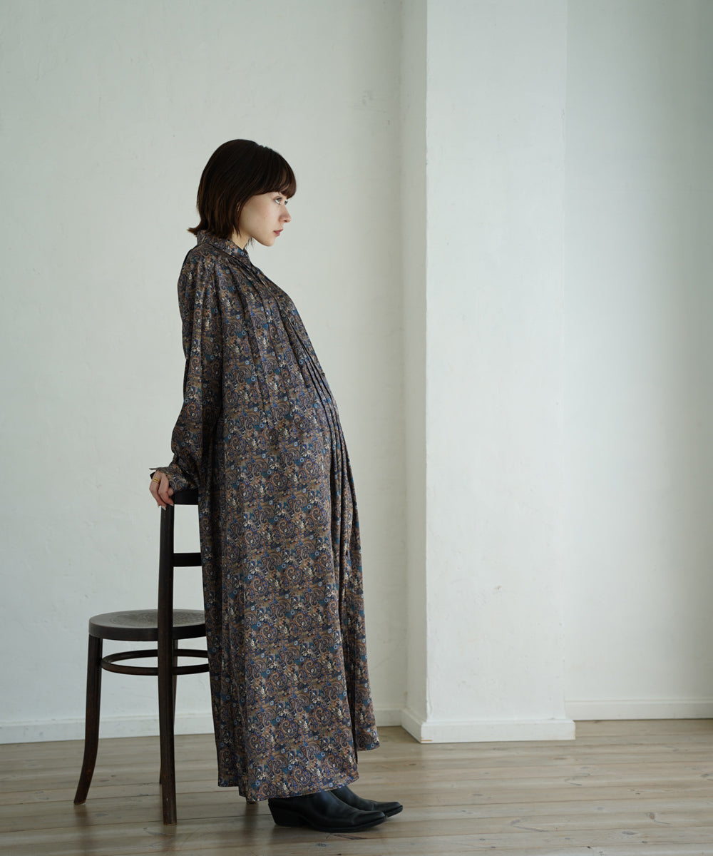 PRINT PLEATED DRESS