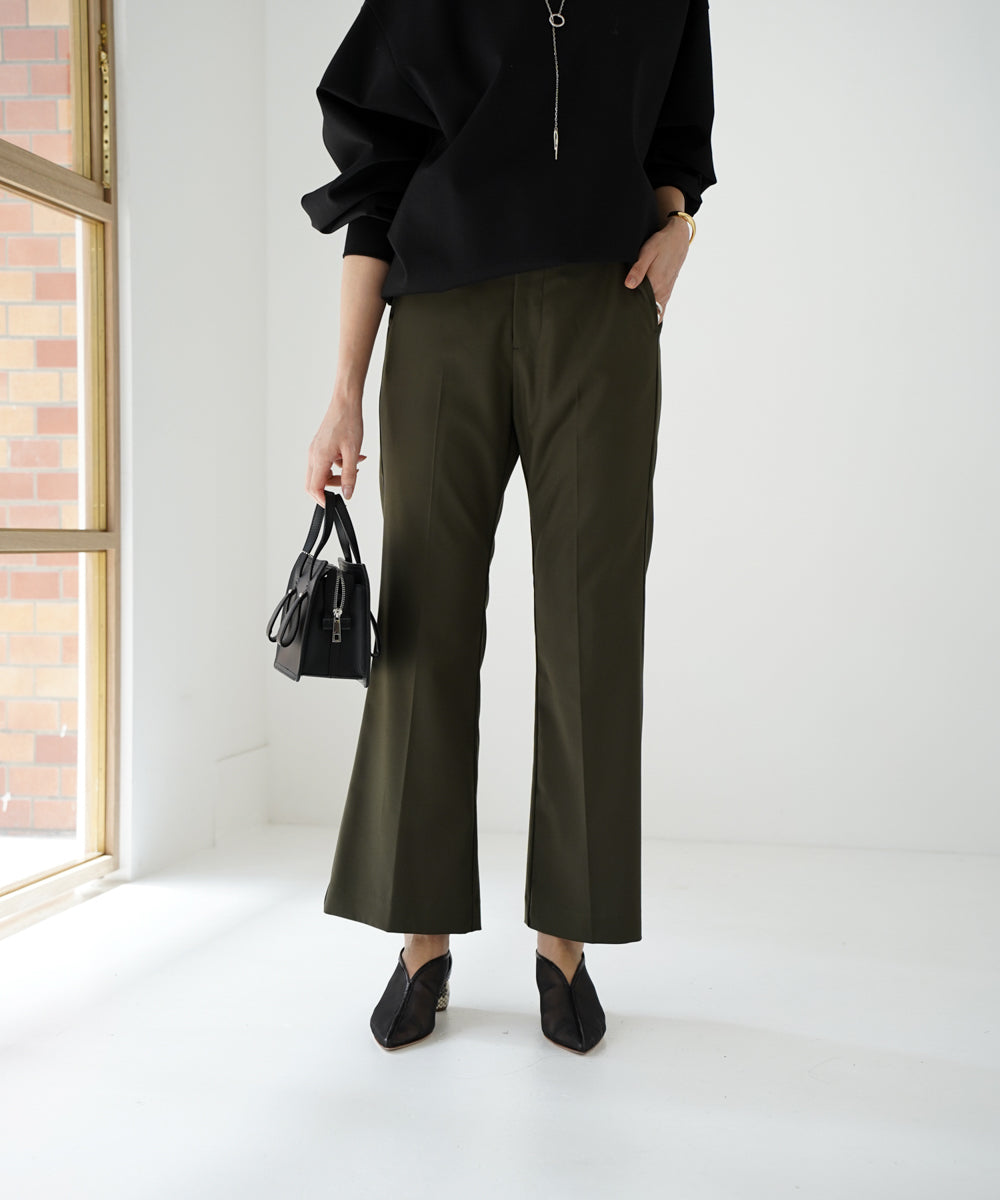 BACK SLIT TROUSER