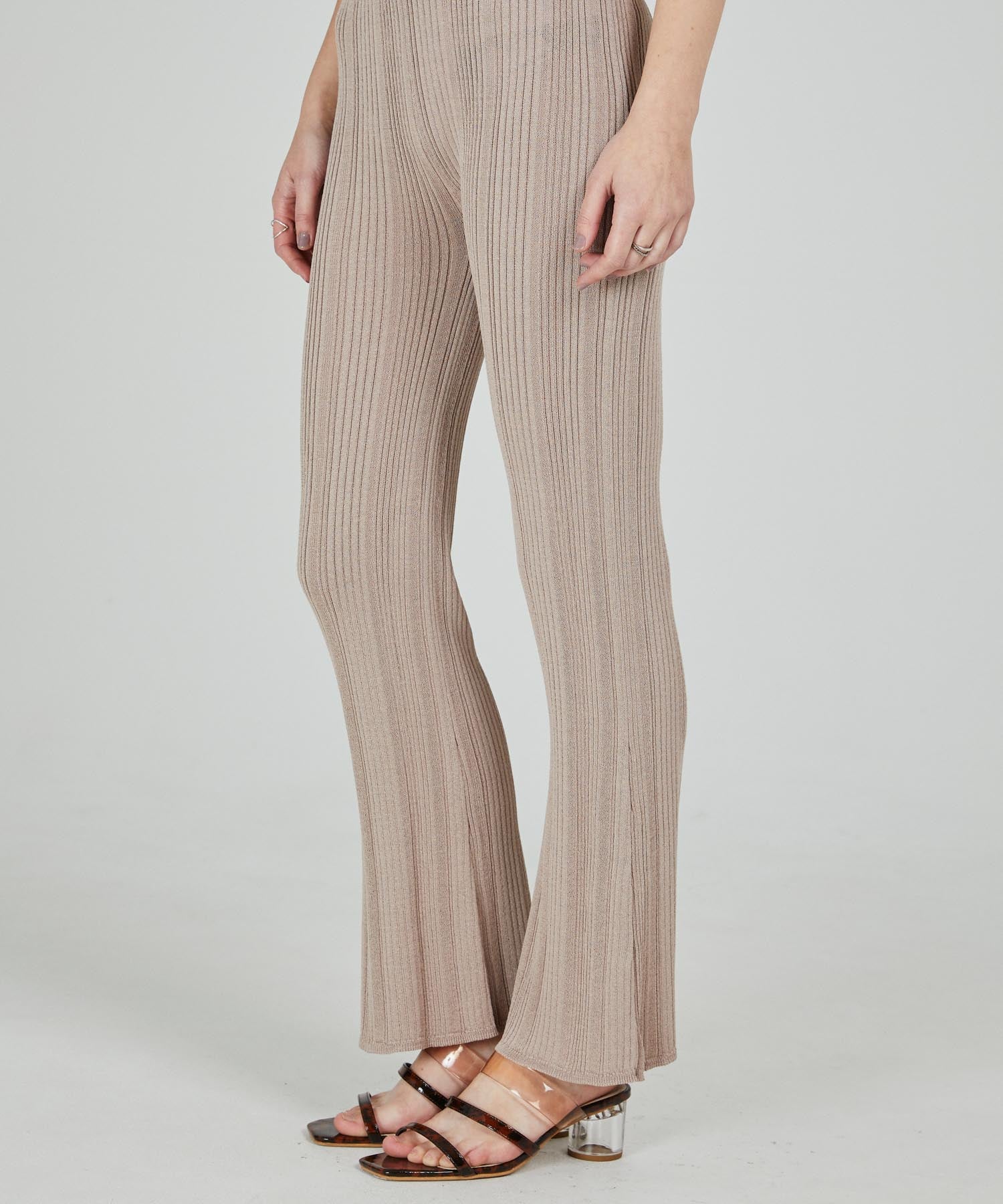 変形リブニットパンツ