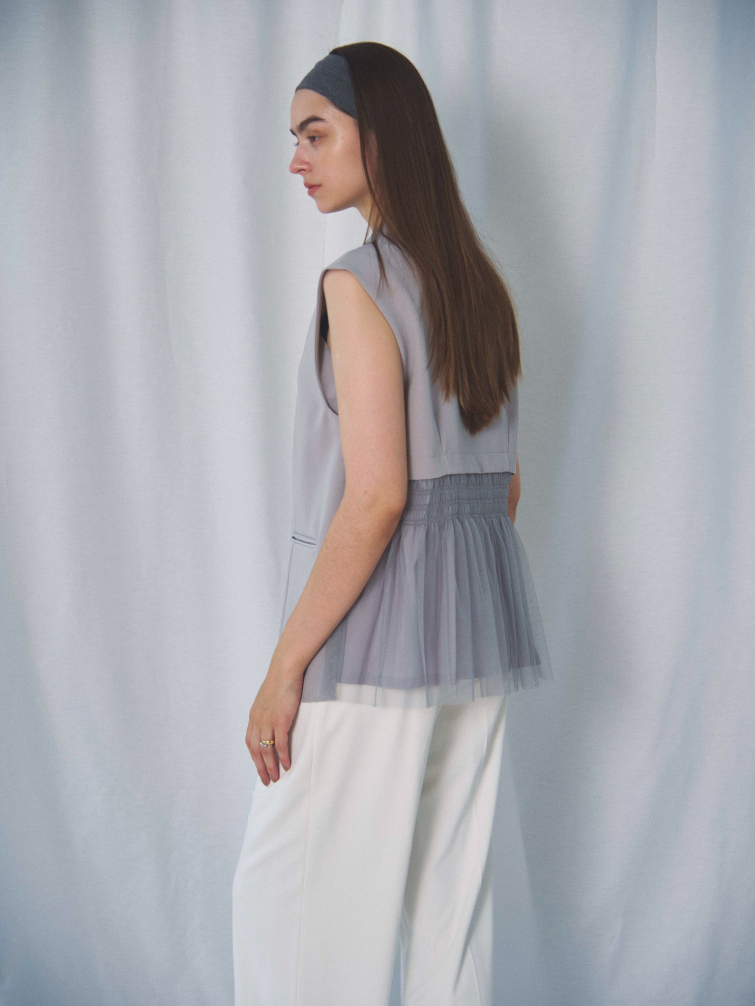 TULLE DOCKING GILET(チュールドッキングジレ)