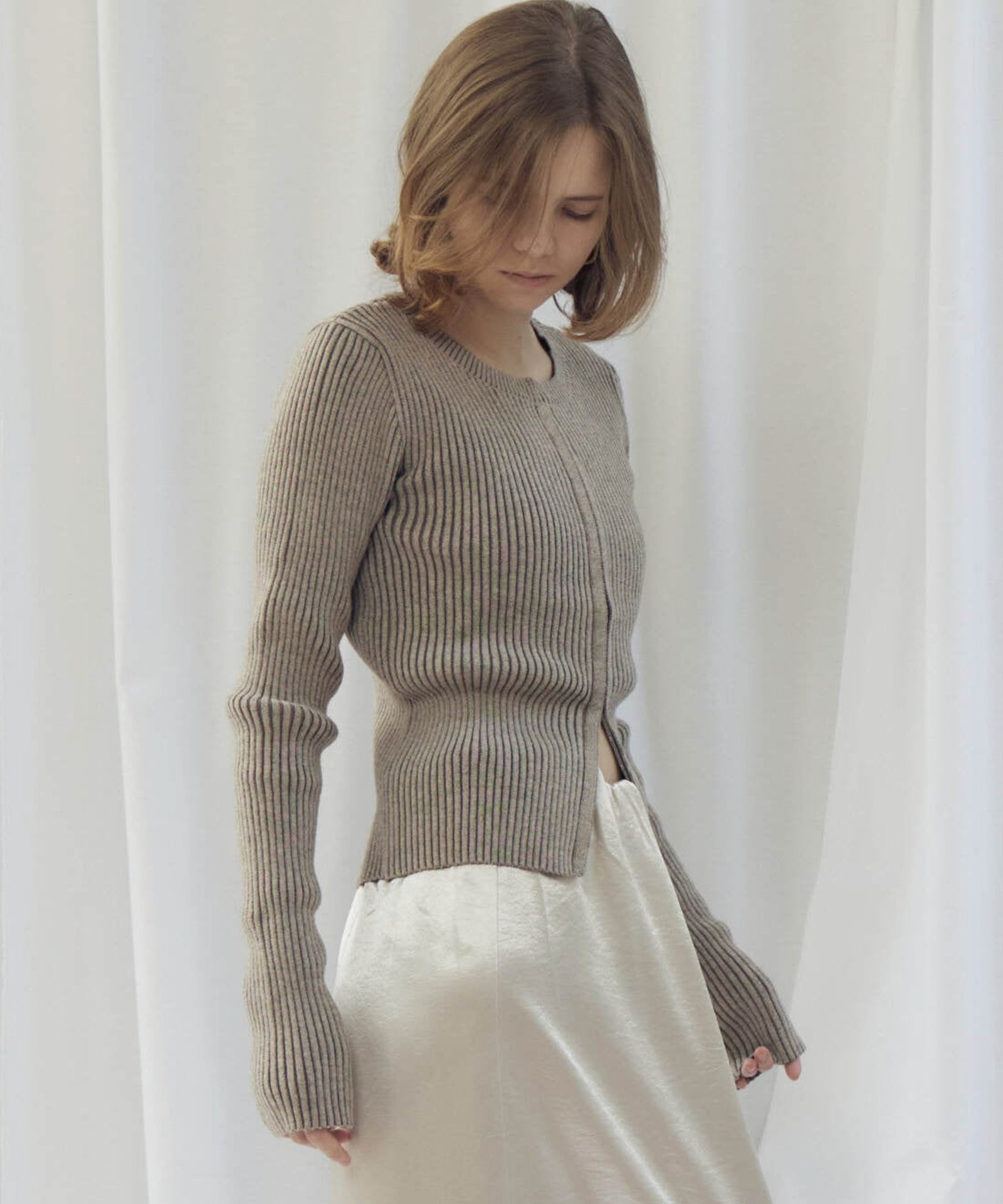 CREW NECK CARDIGAN