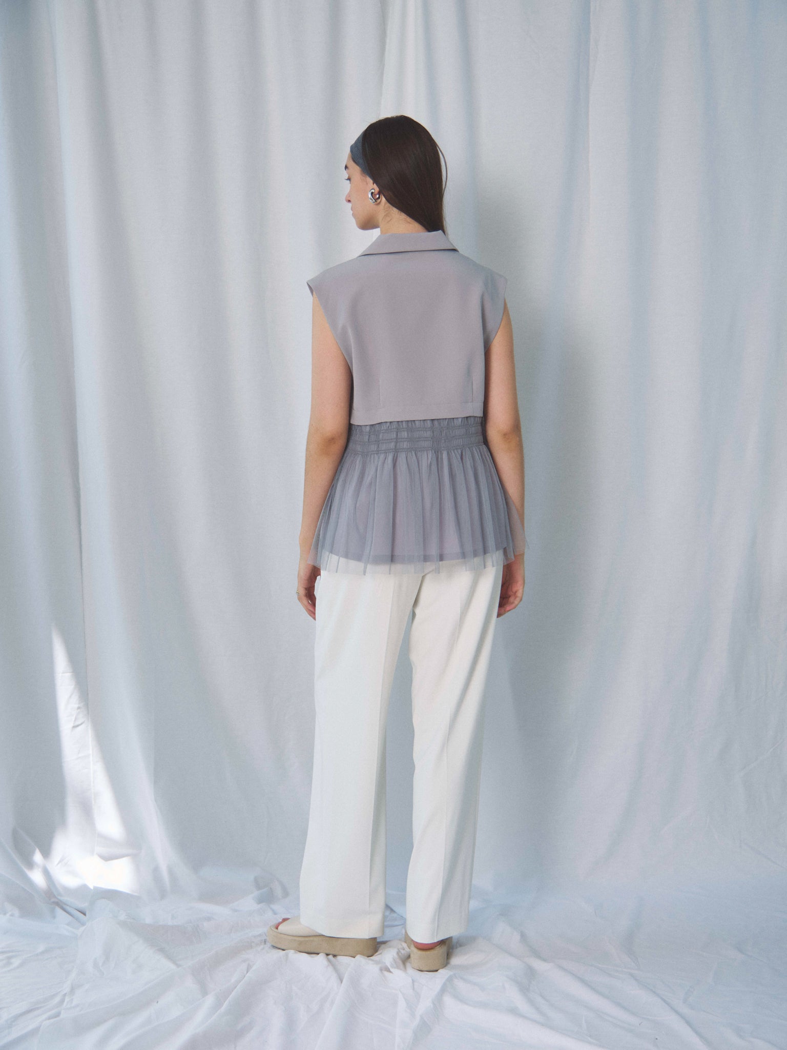 TULLE DOCKING GILET(チュールドッキングジレ)