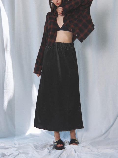 SATIN SEMI-FLARE SKIRT(サテンセミフレアスカート)