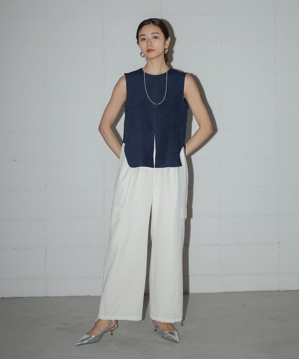 SHEER SLEEVELESS TOP