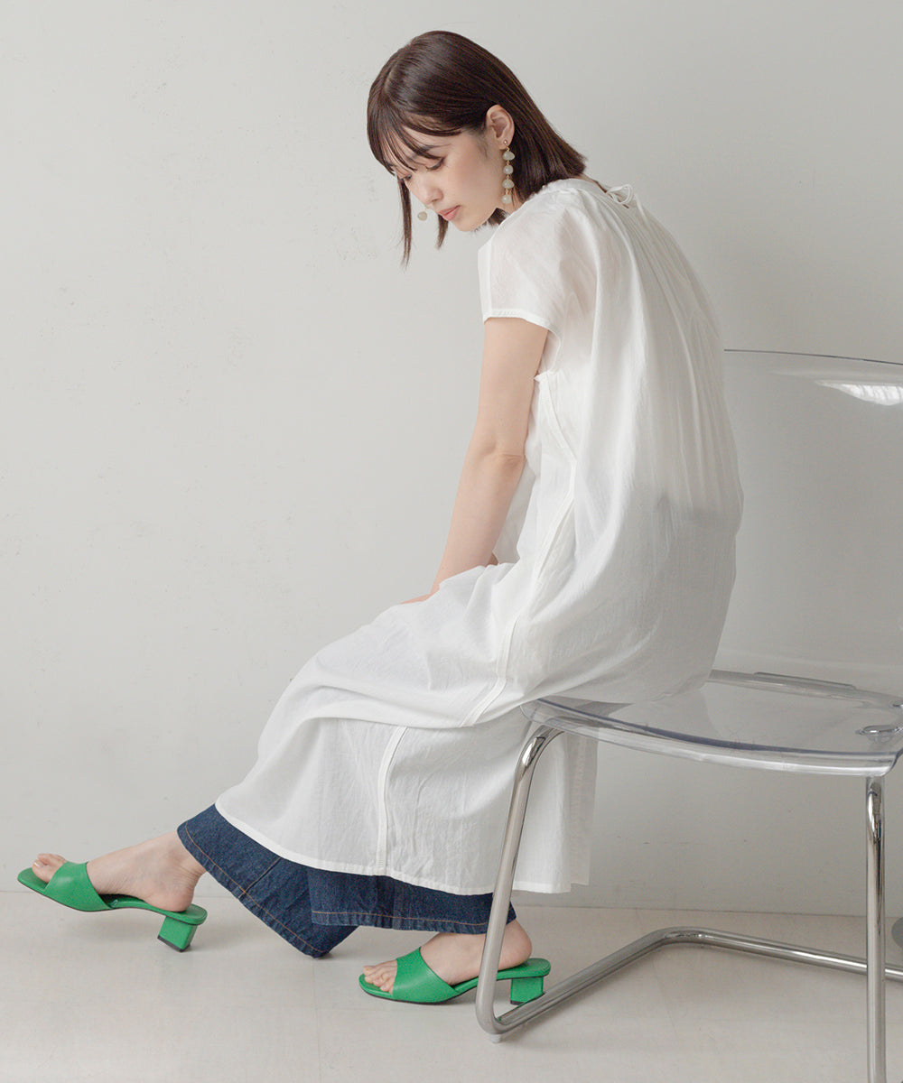 キーネック刺繍ヨークワンピース