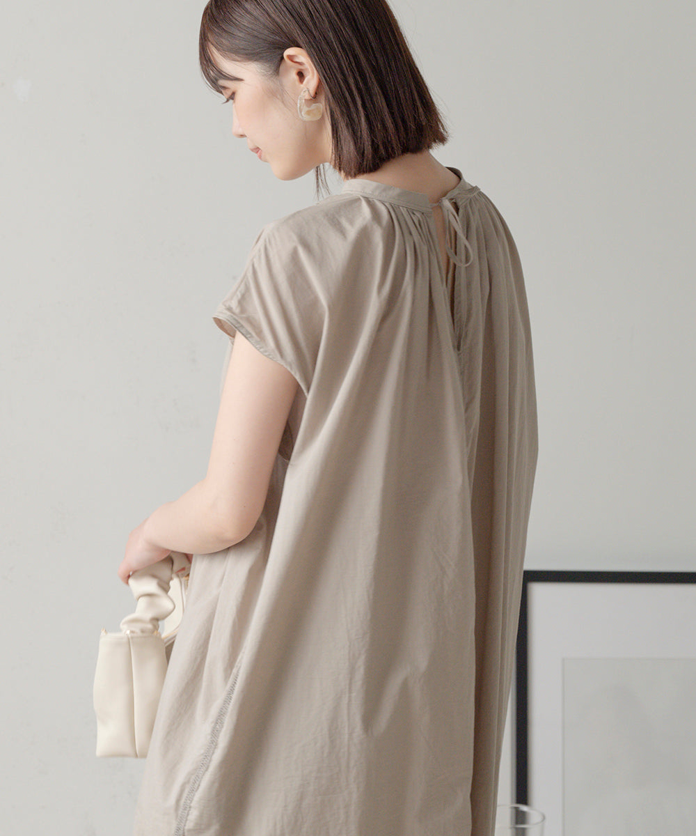 キーネック刺繍ヨークワンピース