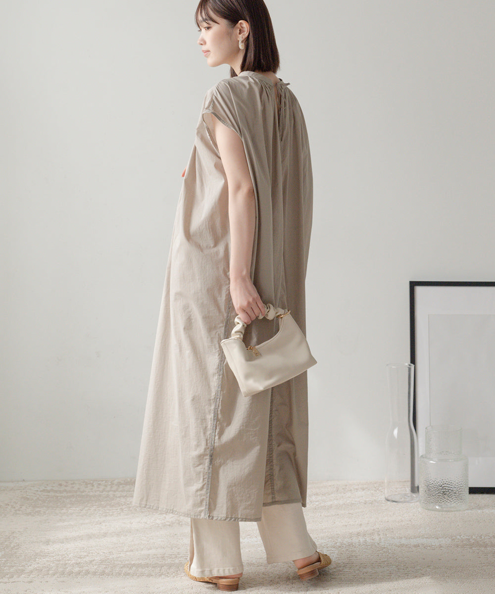 キーネック刺繍ヨークワンピース