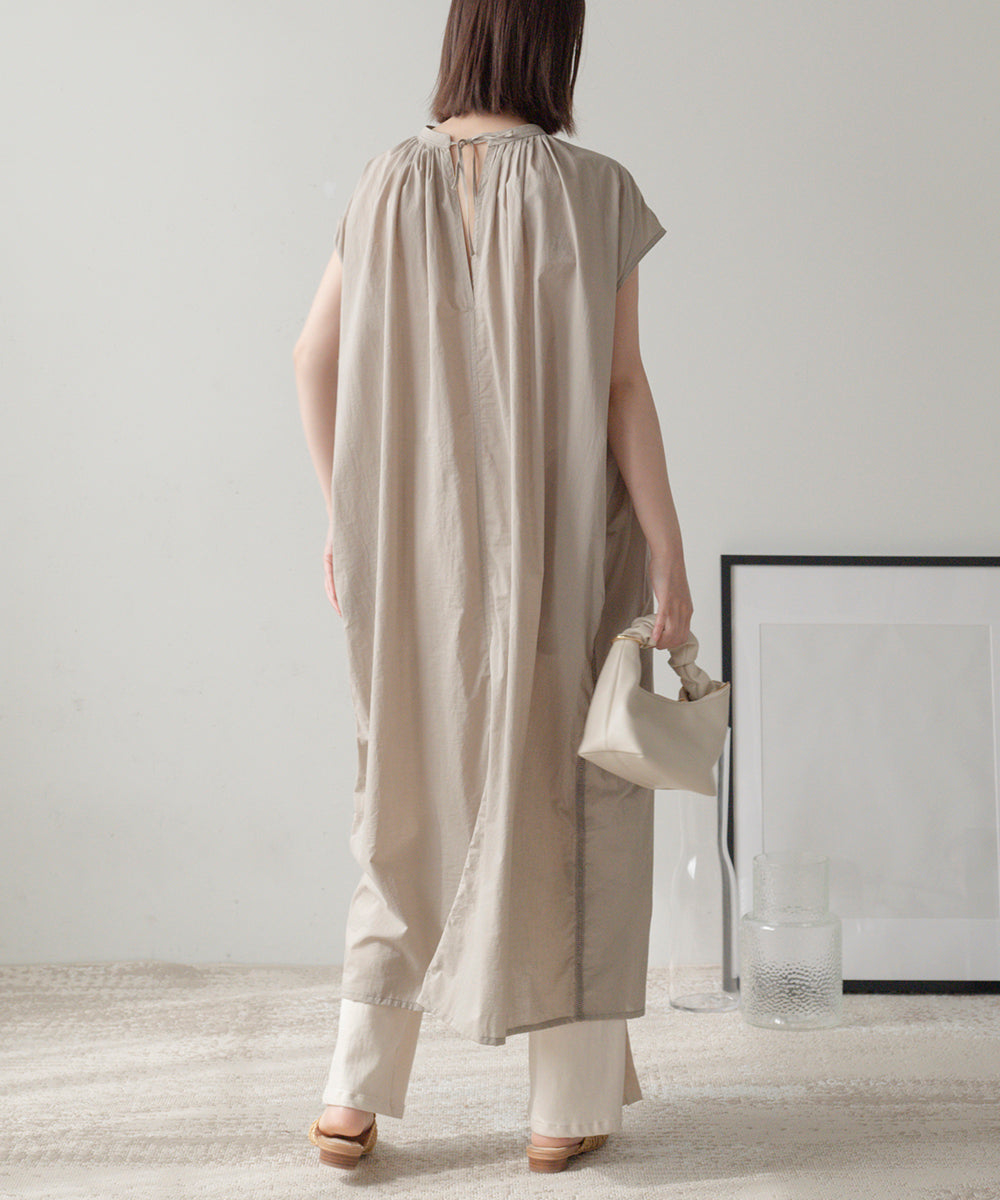 キーネック刺繍ヨークワンピース