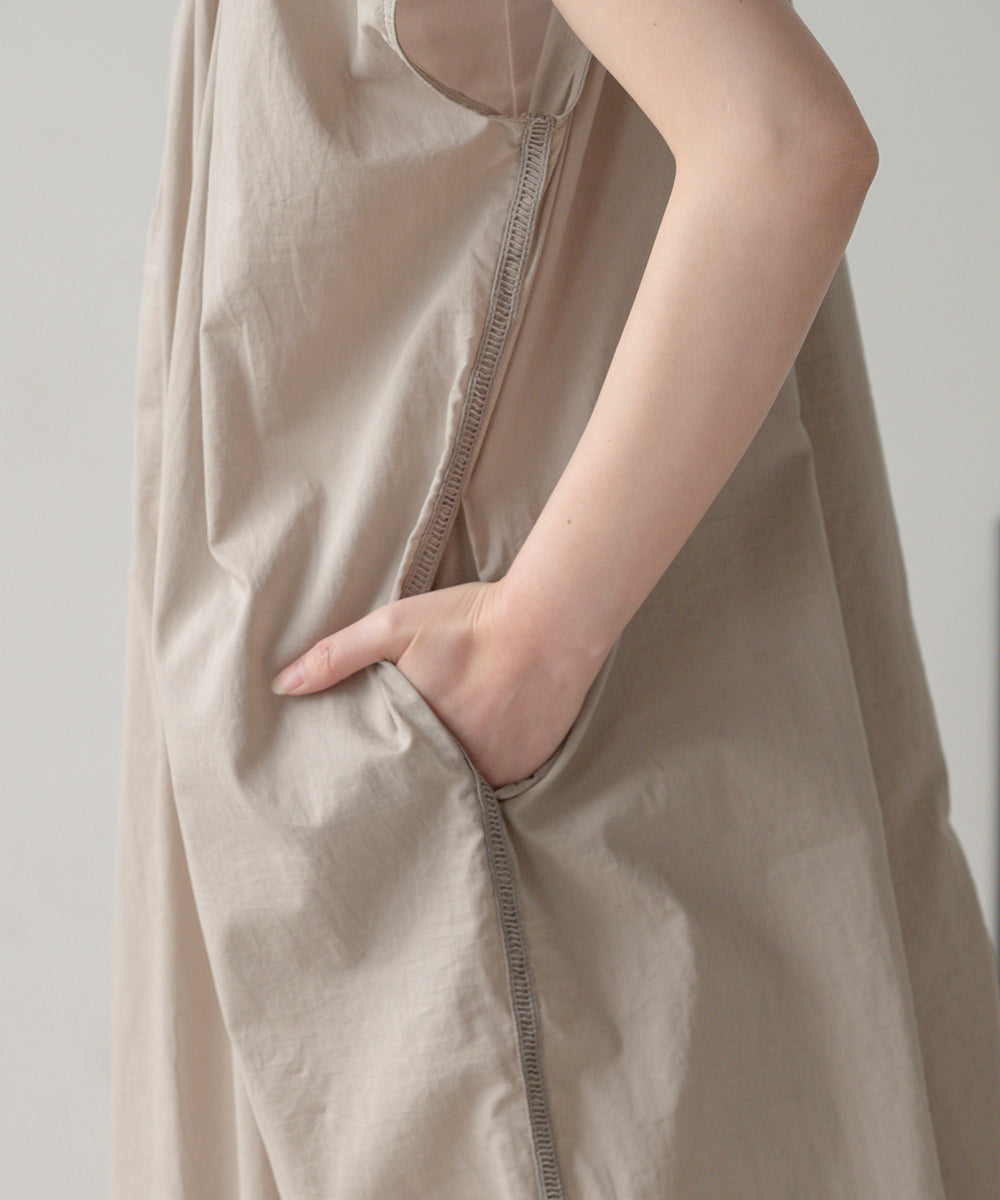 キーネック刺繍ヨークワンピース