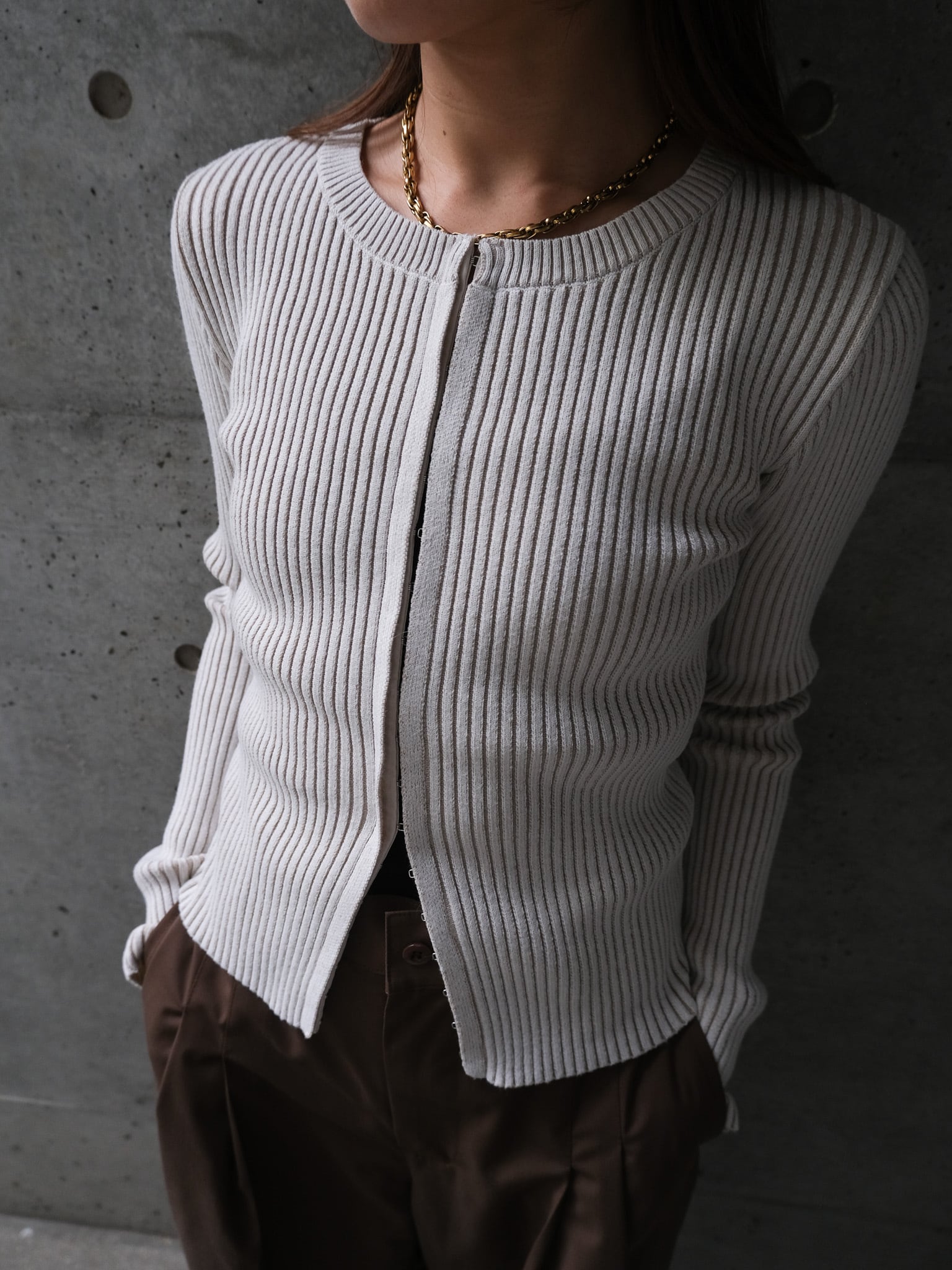 CREW NECK CARDIGAN