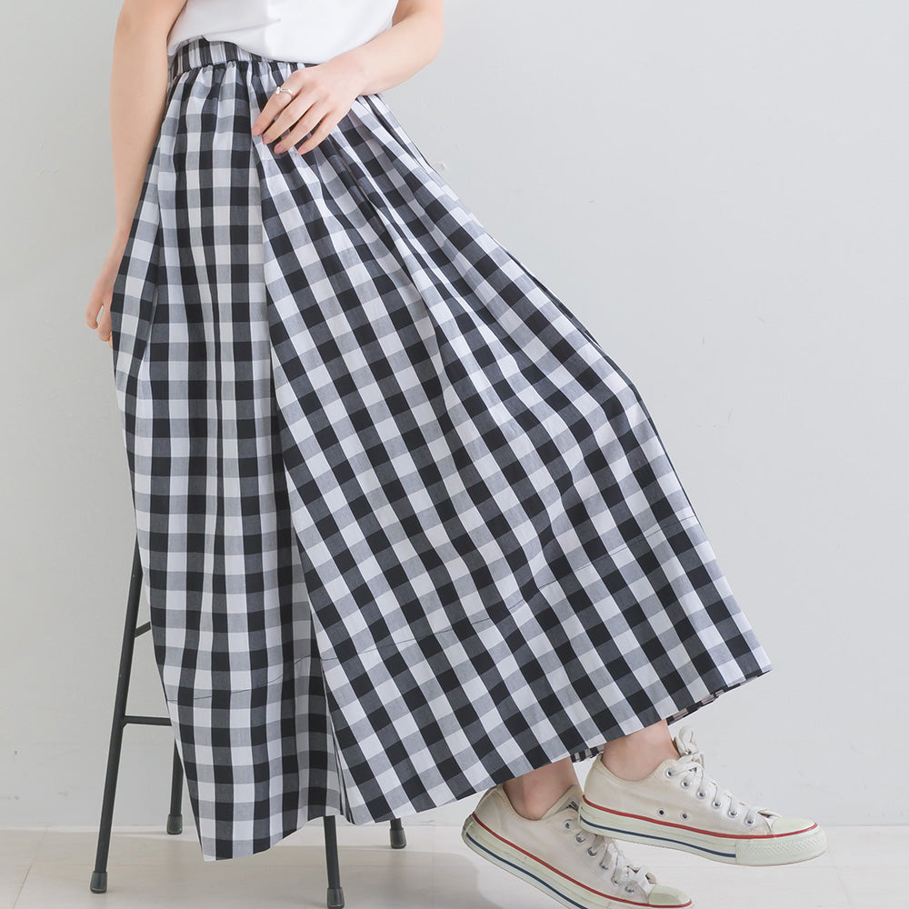 タックボリュームフレアスカート