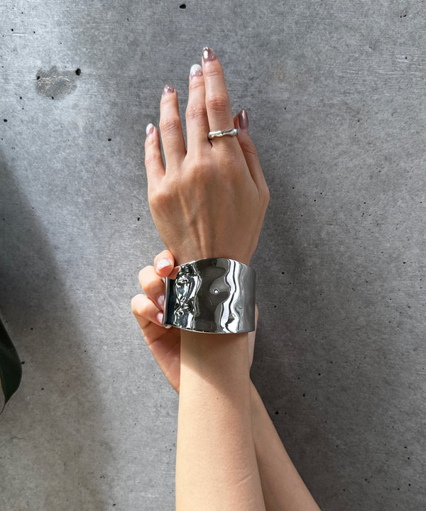 VOLUME BANGLE（ﾎﾞﾘｭｰﾑﾊﾞﾝｸﾞﾙ）