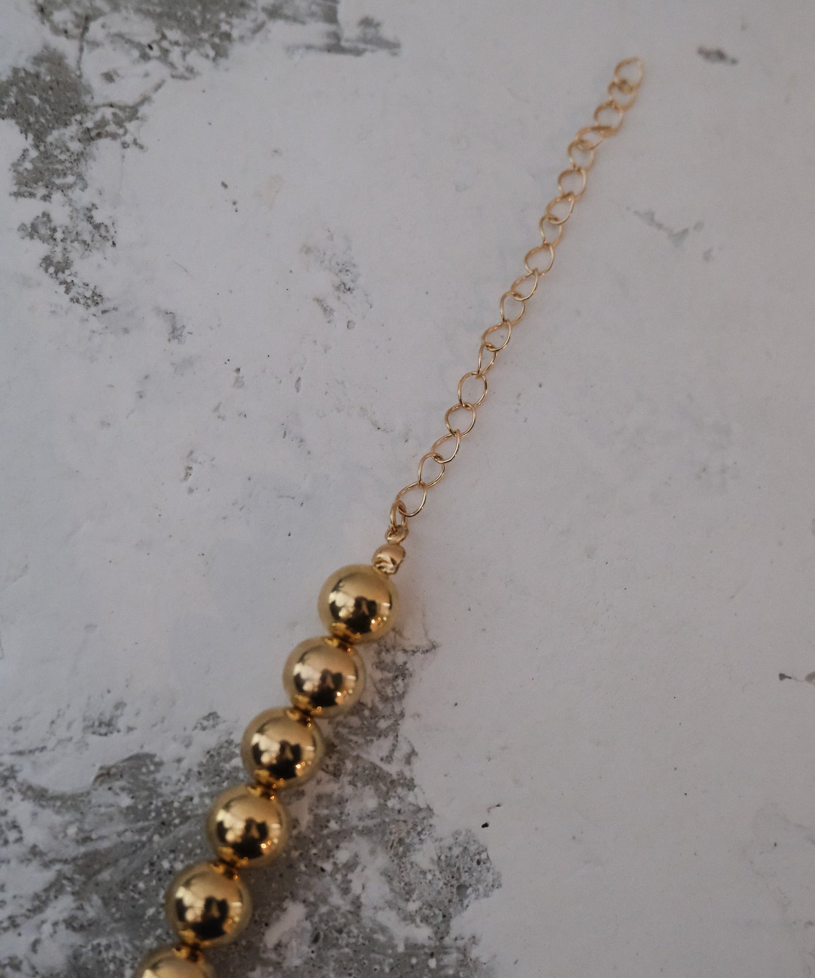 BALL NECKLACE（ﾎﾞｰﾙﾈｯｸﾚｽ）